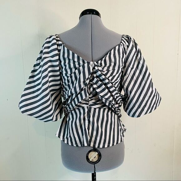 NWT - Haute Rogue Gray White Striped Off Shoulder Top - Picture 5 of 8